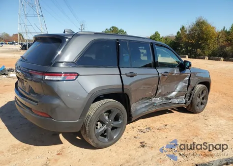 2025 Jeep Grand Cherokee Laredo z USA, uszkodzony, nr VIN 1C4RJHAG5SC311374